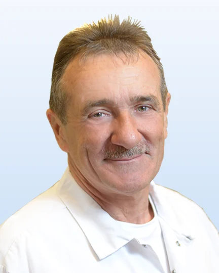 Dr. med. dent. Ágoston Gróf, Facharzt für Zahn-, Mund- und Kieferchirurgie und Implantologie