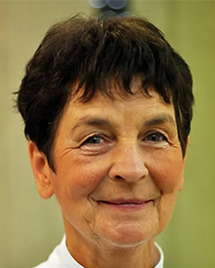 Dr. med. dent. Ulrike Gróf, Fachärztin für Zahn-, Mund- und Kieferheilkunde