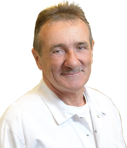 Dr. med. dent. Ágoston Gróf, Chefarzt und Facharzt für Kieferchirurgie und Implantologie der DenTeam Zahnklinik in Zalaegerszeg